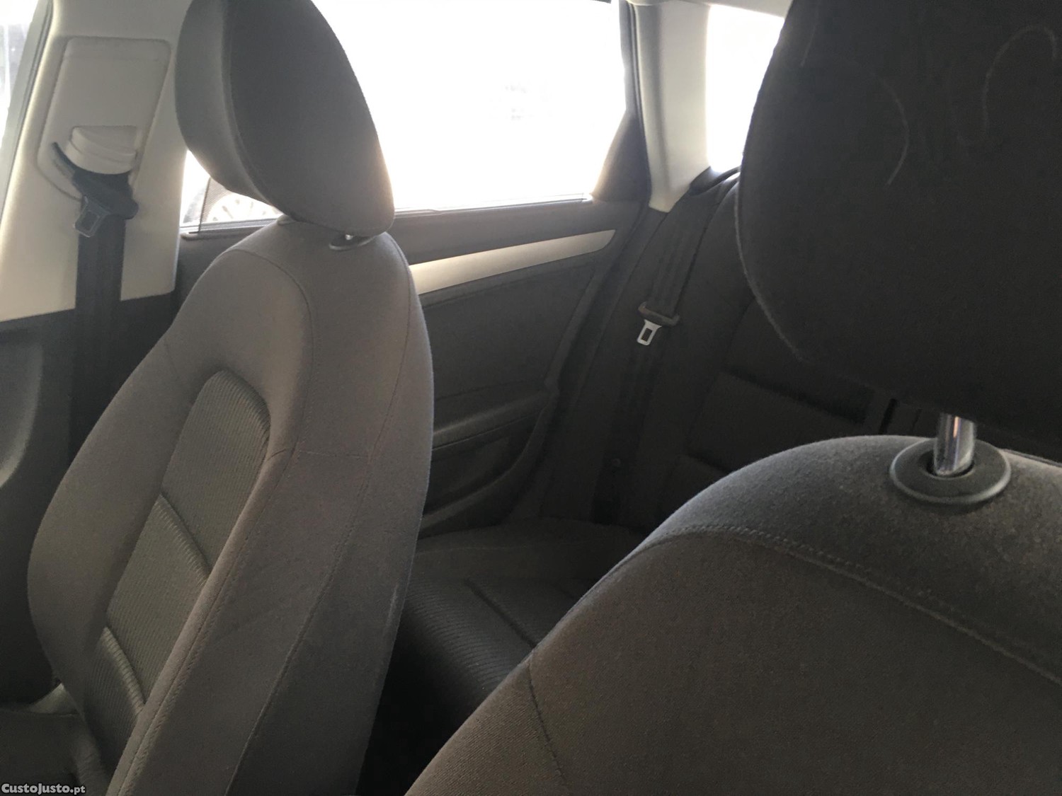 Audi A4 1.9 TDI B8 — fotografia 2