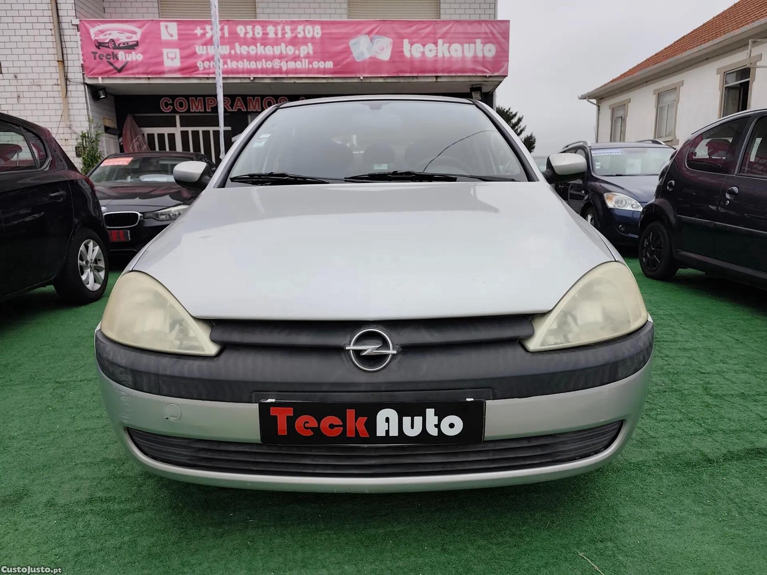 Opel Corsa 1.2 16V Confort — fotografia 17
