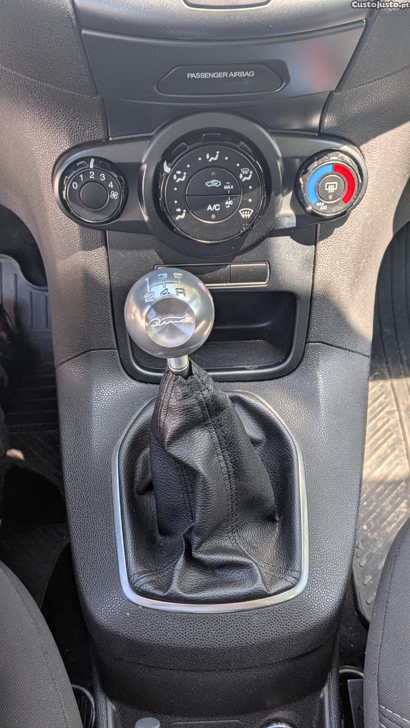 Ford Fiesta TDCI 1.6 ECOnetic Trend — fotografia 9