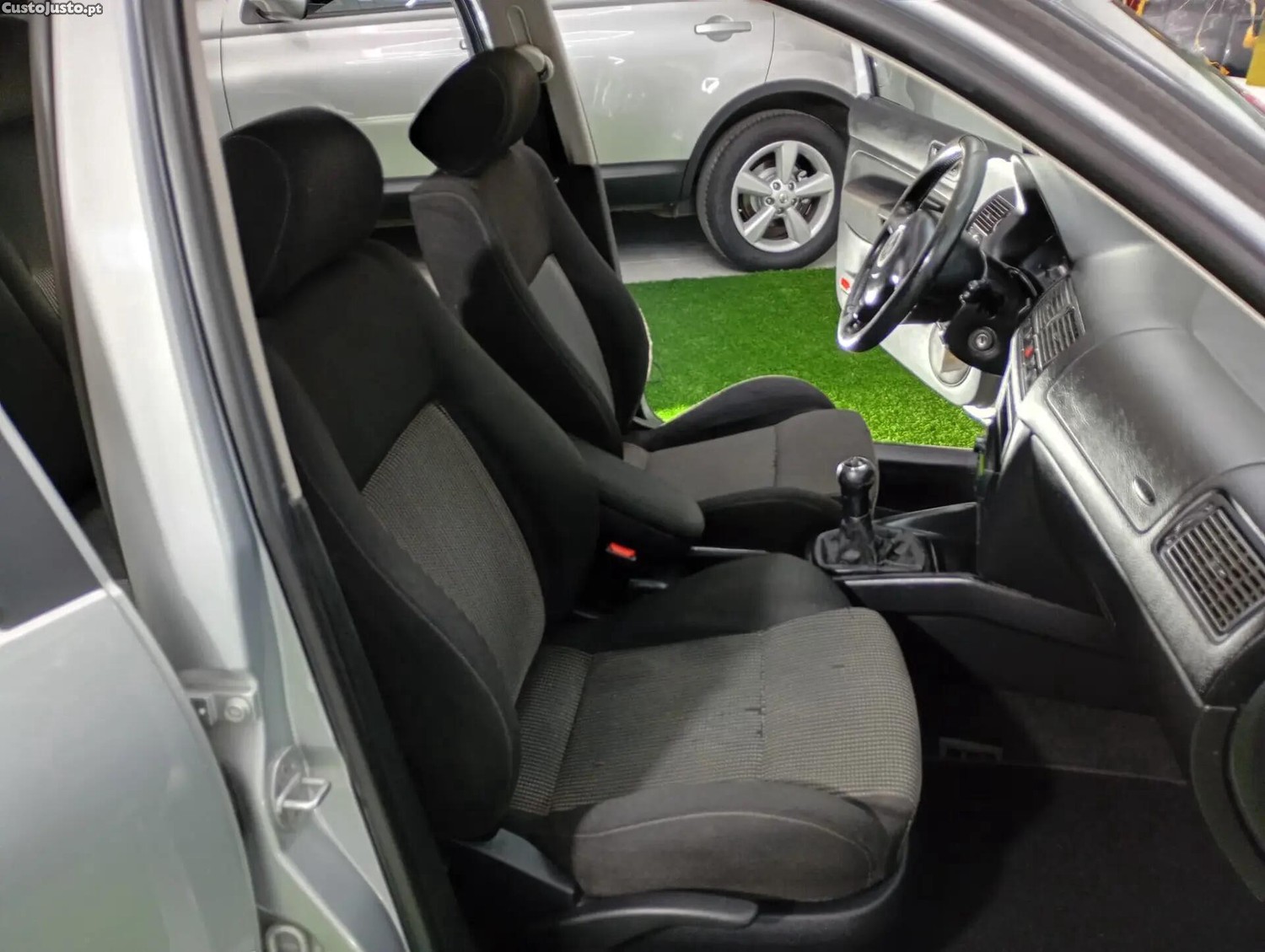 Volkswagen Golf 1.9 TDi Highline — fotografia 3