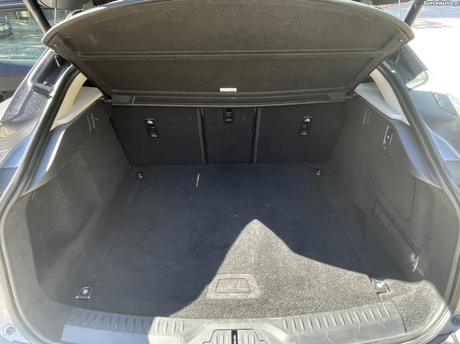 Jaguar I-Pace EV320 AWD SE — fotografia 4