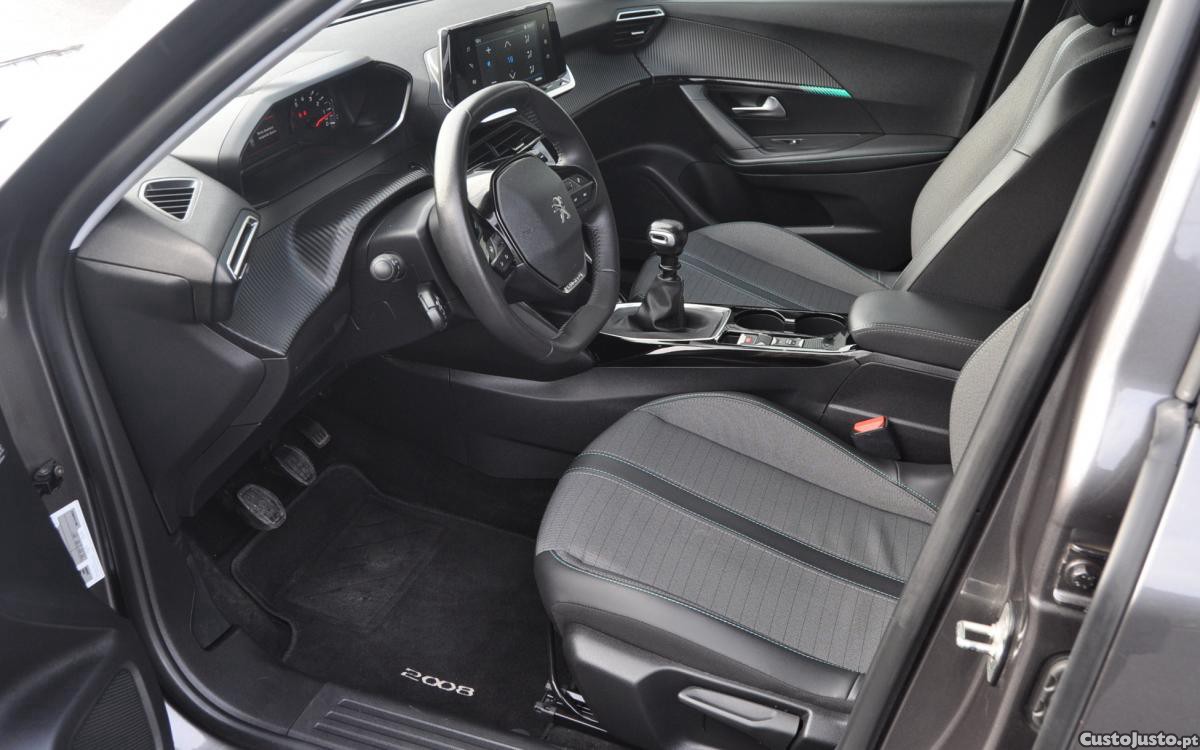 Peugeot 2008 1.5 Bluehdi Allure — fotografia 7