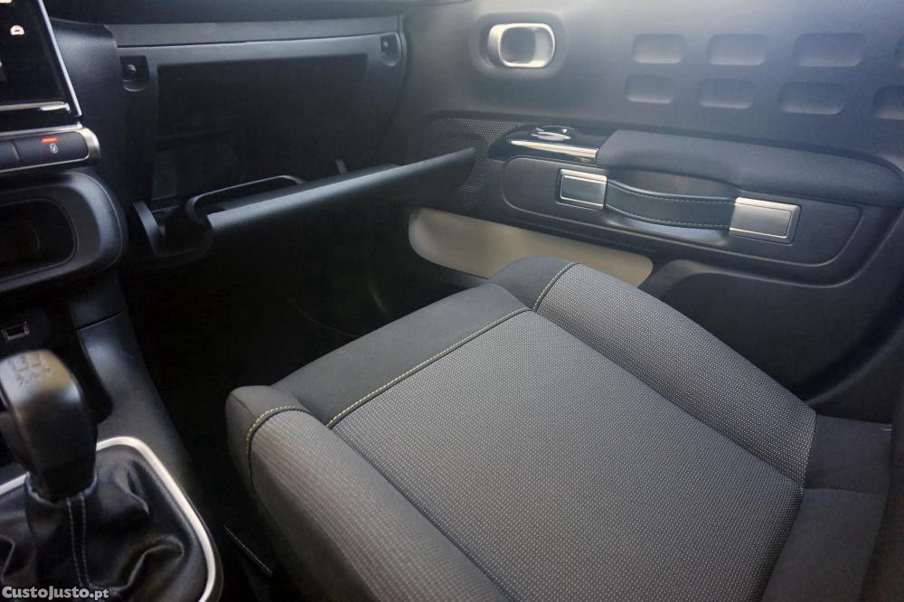Citroën C3 1.2 PureTech Shine — fotografia 4