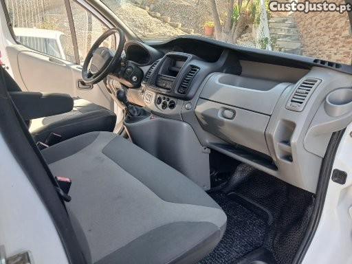 Renault Trafic 2.0 dci 115 — fotografia 3