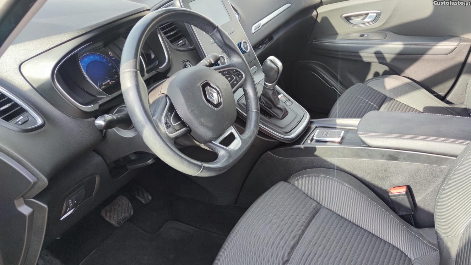 Renault Scénic 1.5 dci — fotografia 3