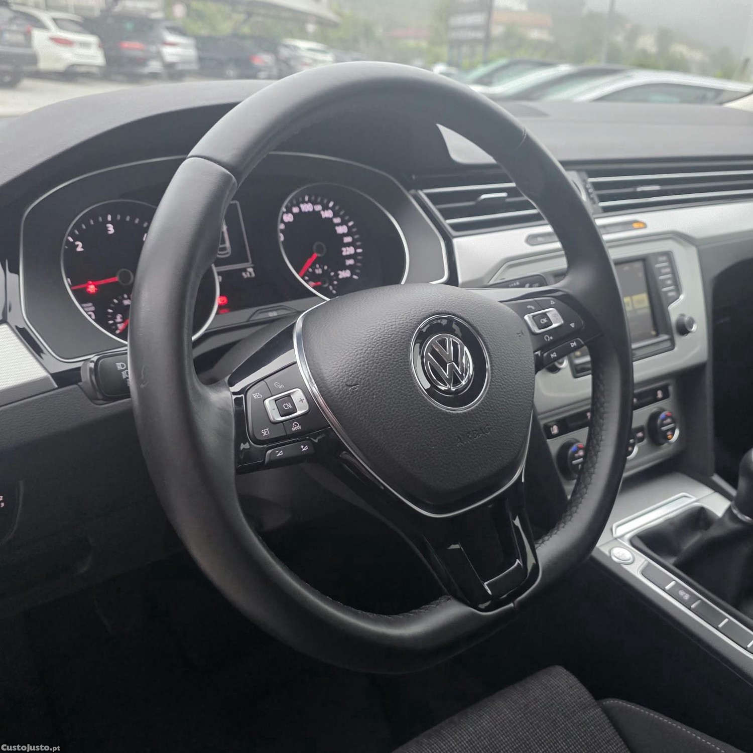 Volkswagen Passat 2.0 TDi Confortline — fotografia 7