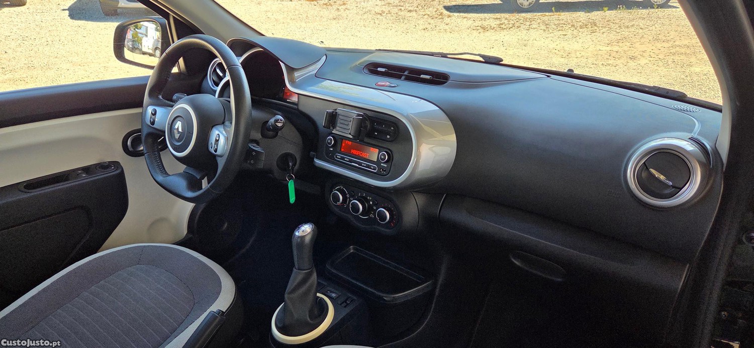 Renault Twingo SCE LIMITED — fotografia 12