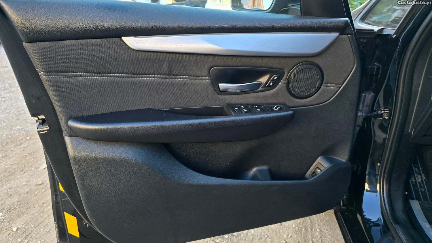 BMW 216 Active Tourer d Advantage — fotografia 24