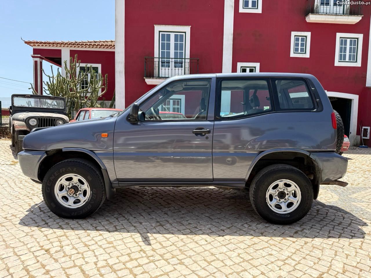 Nissan Terrano II — fotografia 18