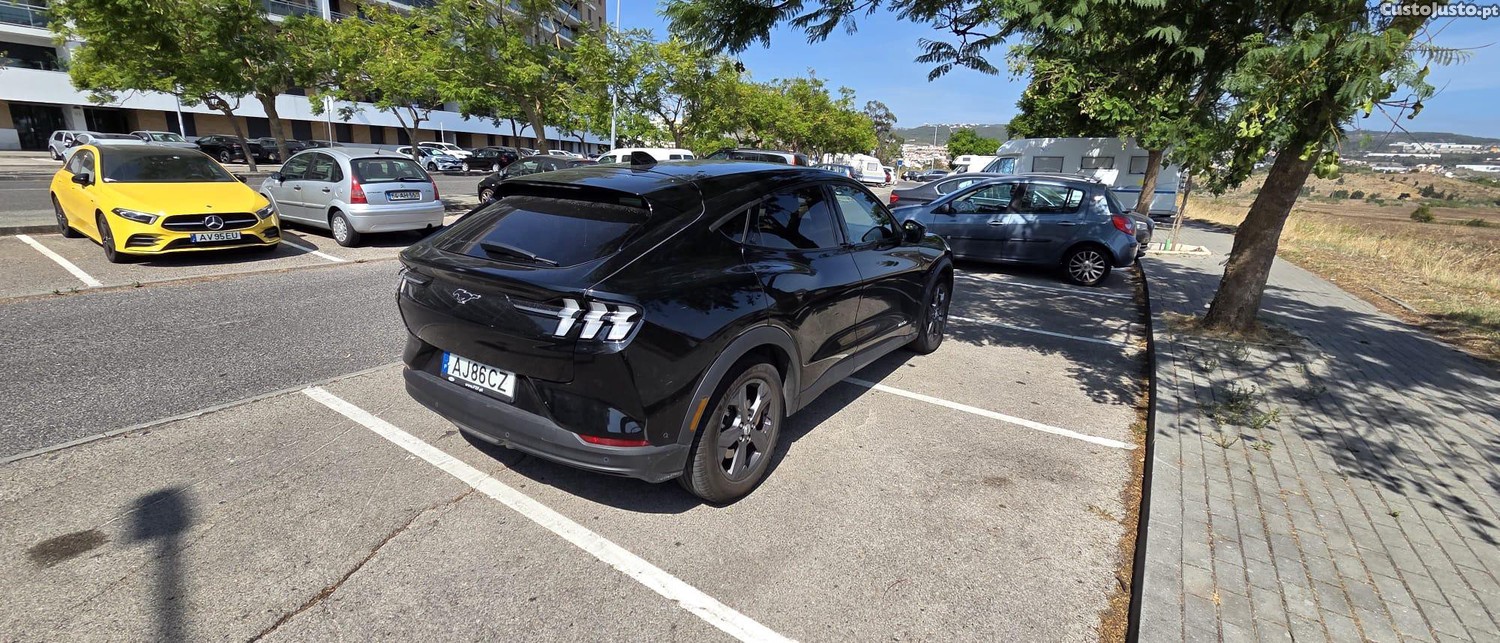 Ford Mustang Mach-E Mach-E - 21 foto 3