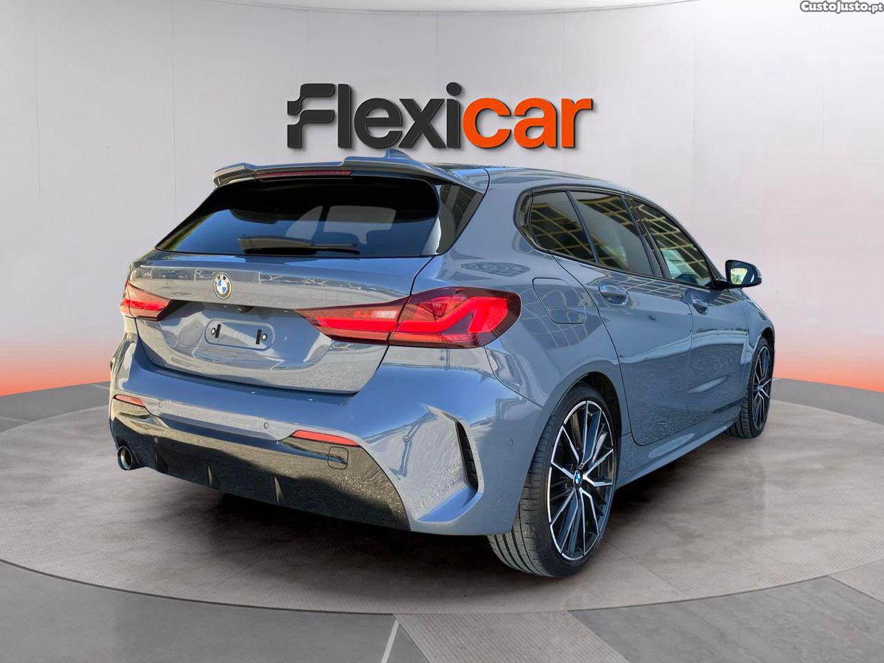 BMW 118 i Pack Desportivo M Auto — fotografia 16