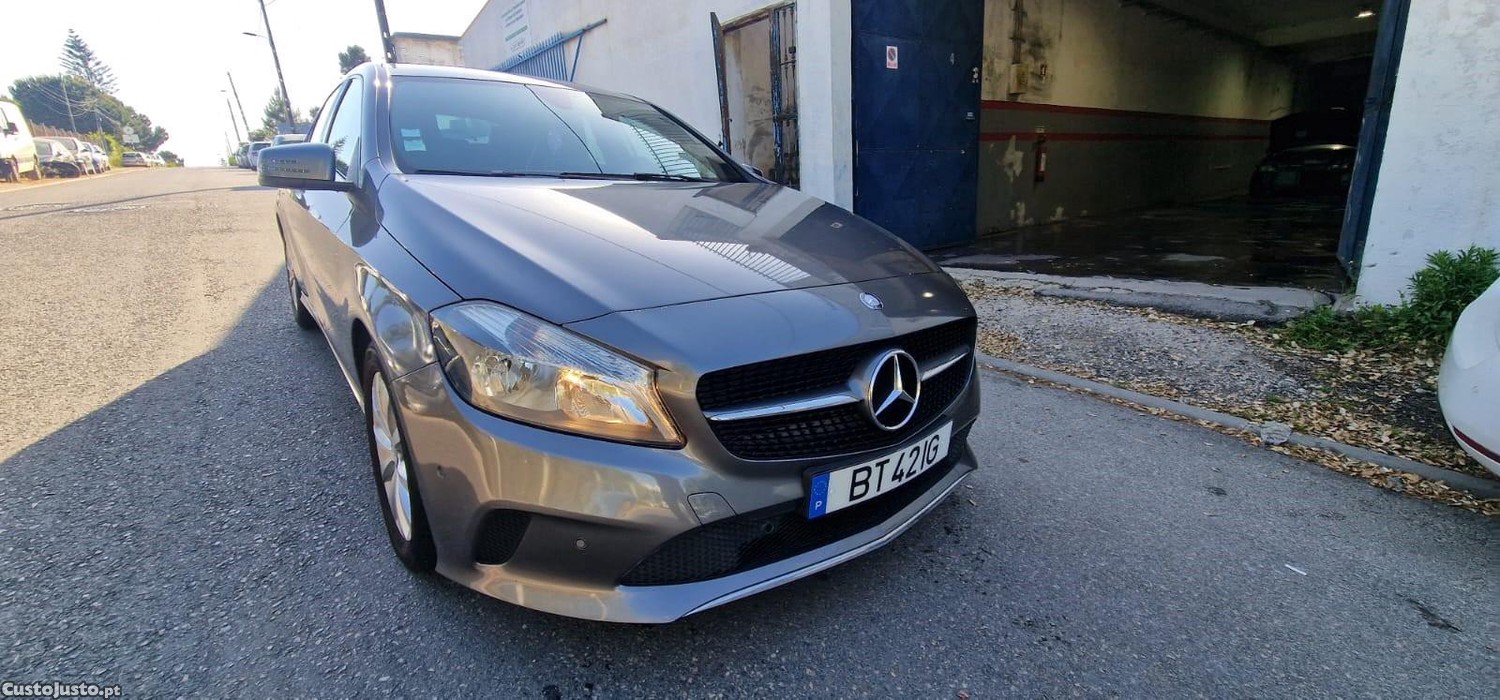Mercedes-Benz A 180 180 D — fotografia 9