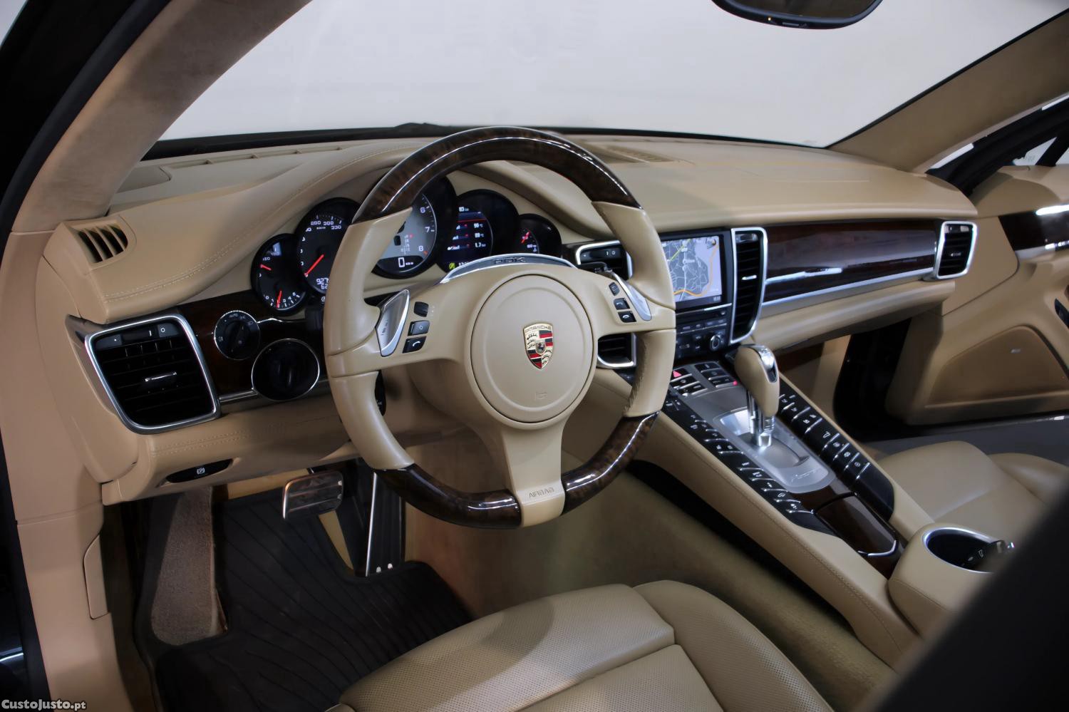 Porsche Panamera 4 GTS PDK — fotografia 16