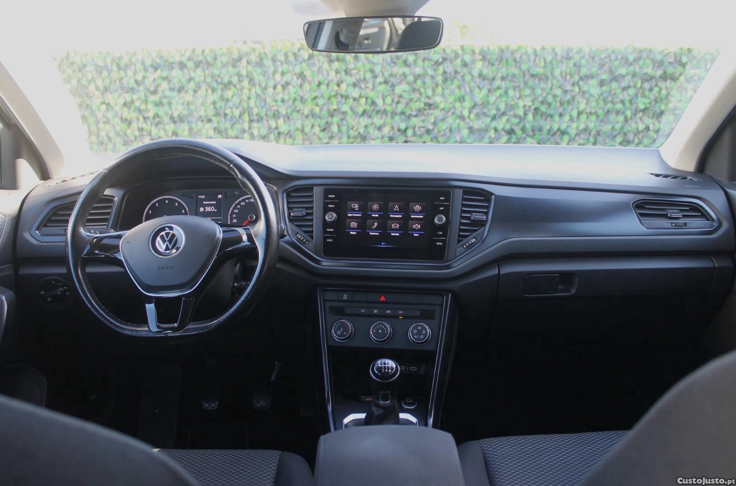 Volkswagen T-Roc 1.0 TSI — fotografia 7