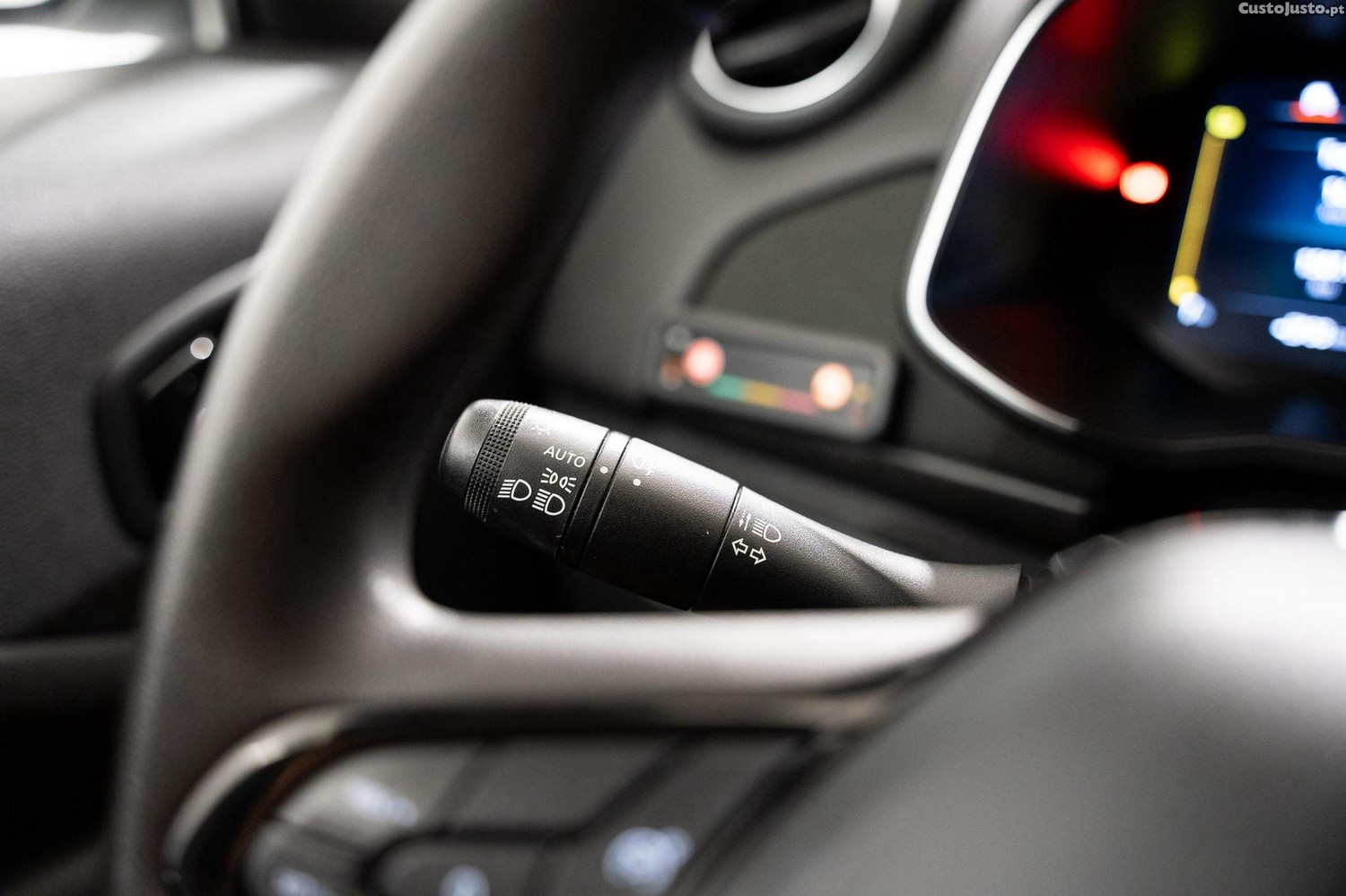 Renault Zoe (c/ Bateria) Zen 50 — fotografia 5
