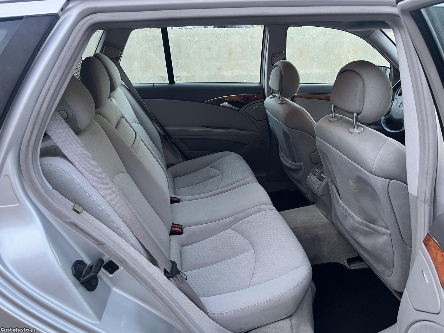 Mercedes-Benz E 220 Elegance — fotografia 5