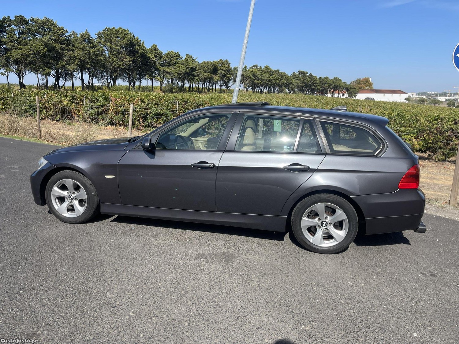 BMW 320 D — fotografia 12