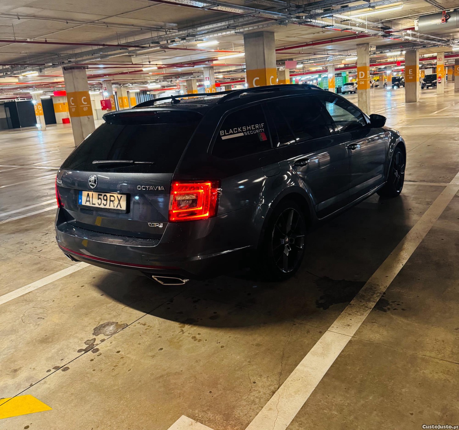 Skoda Octavia 2.0 TDI RS — fotografia 9