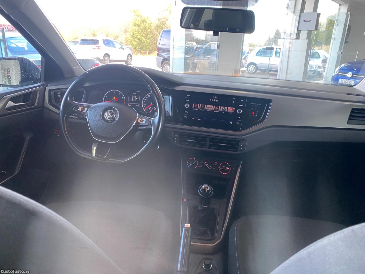 Volkswagen Polo 1.0 TSI - 97 MIL KMs — fotografia 3