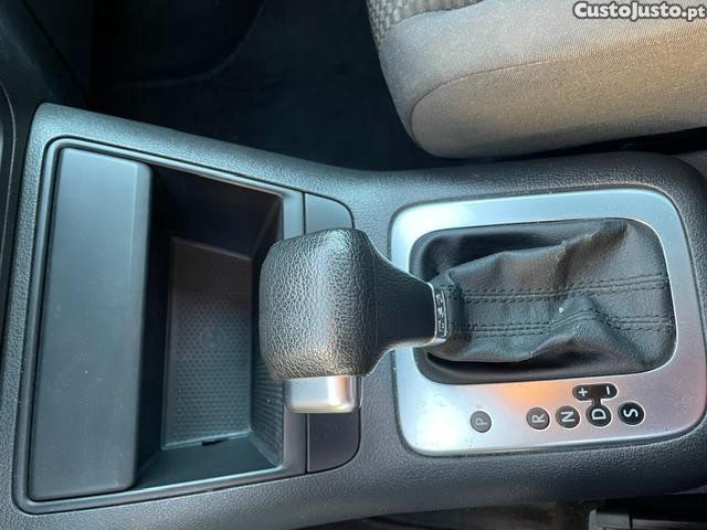 Volkswagen Golf Plus 1.6TDI Confort — fotografia 6