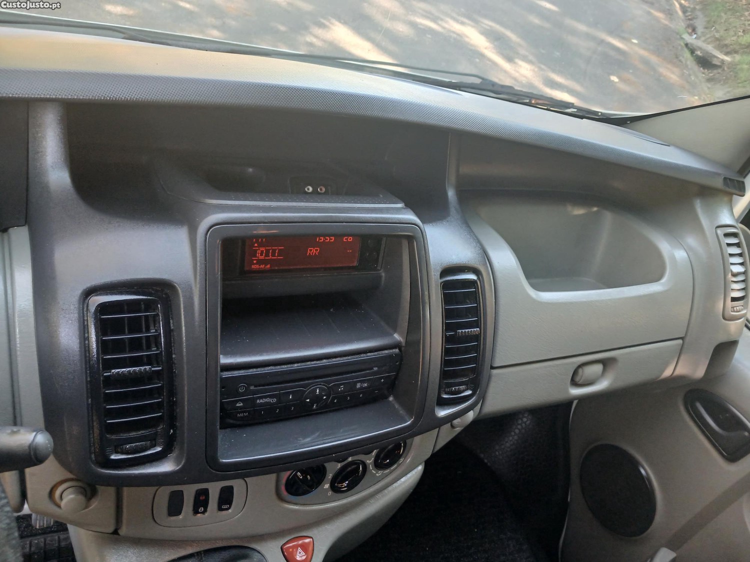 Renault Trafic 2.0 dci 115 — fotografia 2
