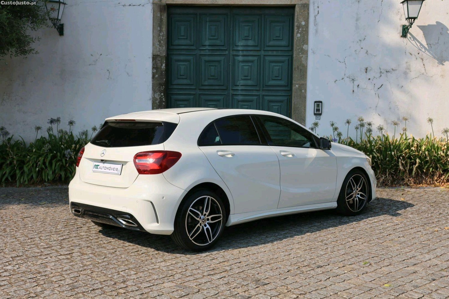 Mercedes-Benz A 180 AMG Line - 17 foto 4