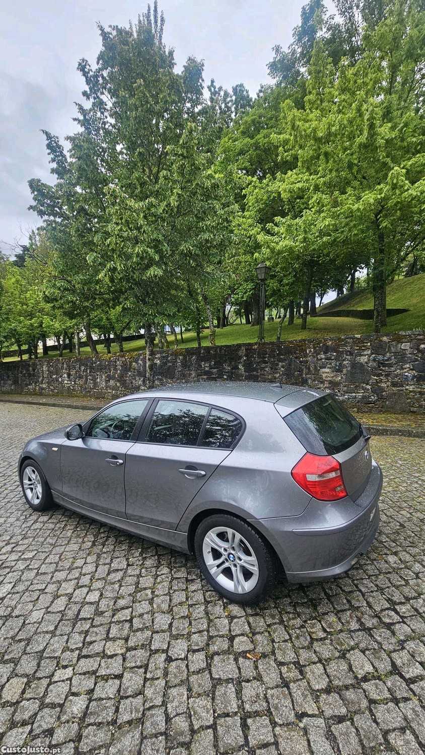 BMW 118 D 2.0 TB — fotografia 2