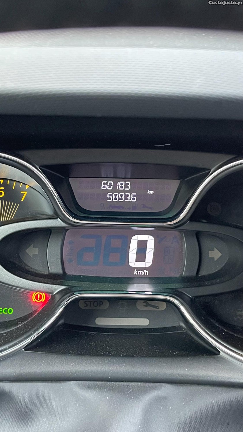Renault Captur 0.9 TCE Exclusive - 14 foto 5