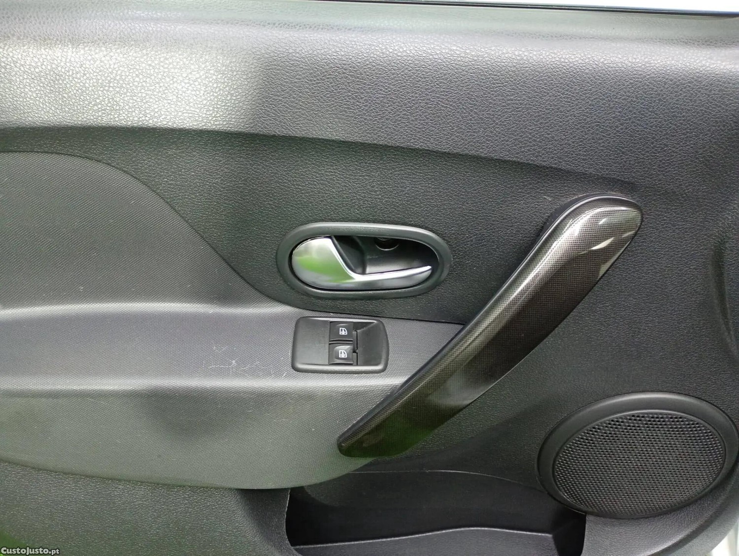 Dacia Logan 0.9 TCe Comfort Bi-Fuel — fotografia 16