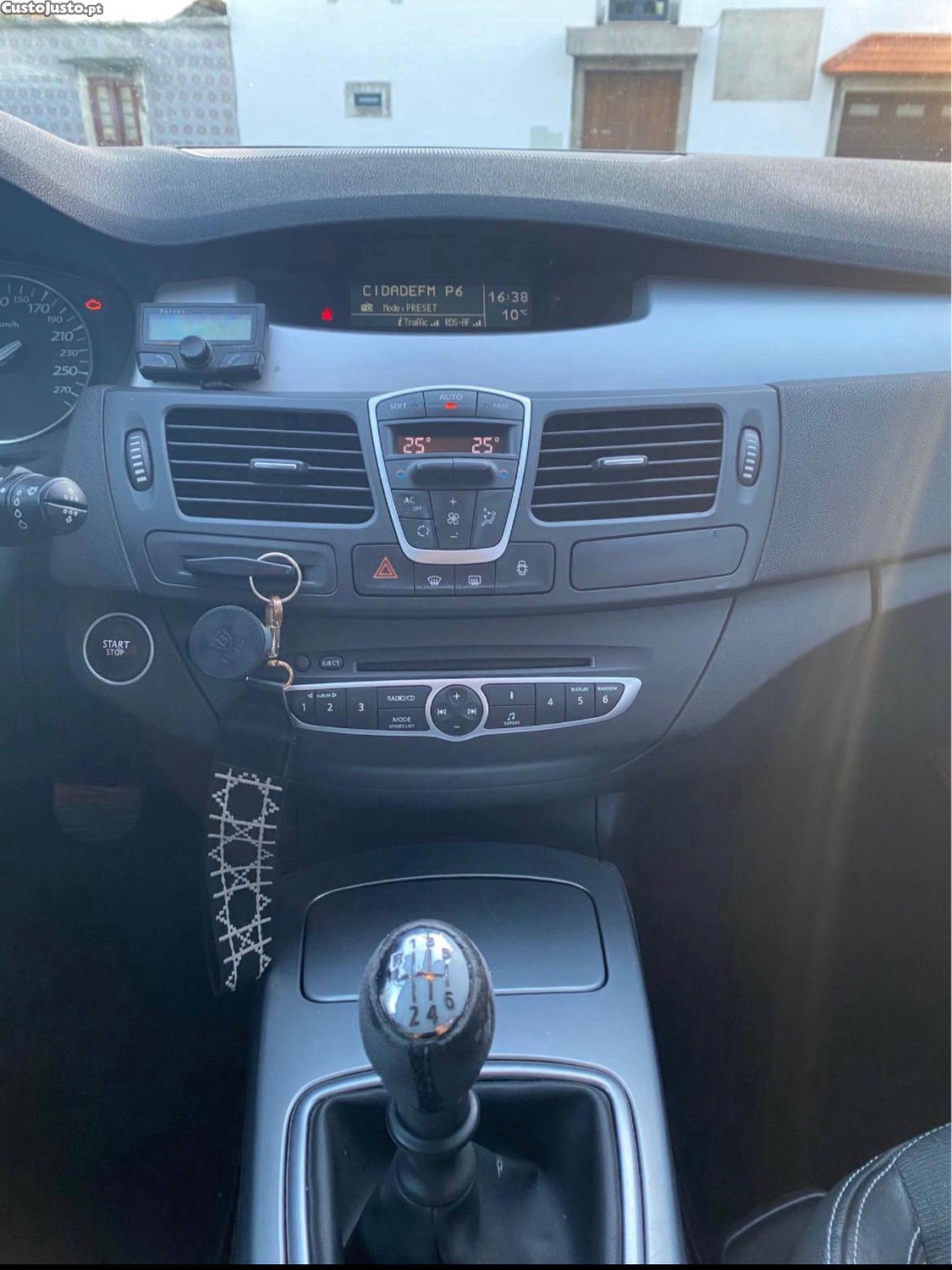 Renault Laguna 1.5 dCi — fotografia 5