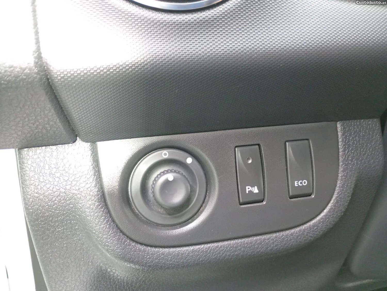 Dacia Logan 0.9 TCe Comfort Bi-Fuel — fotografia 13
