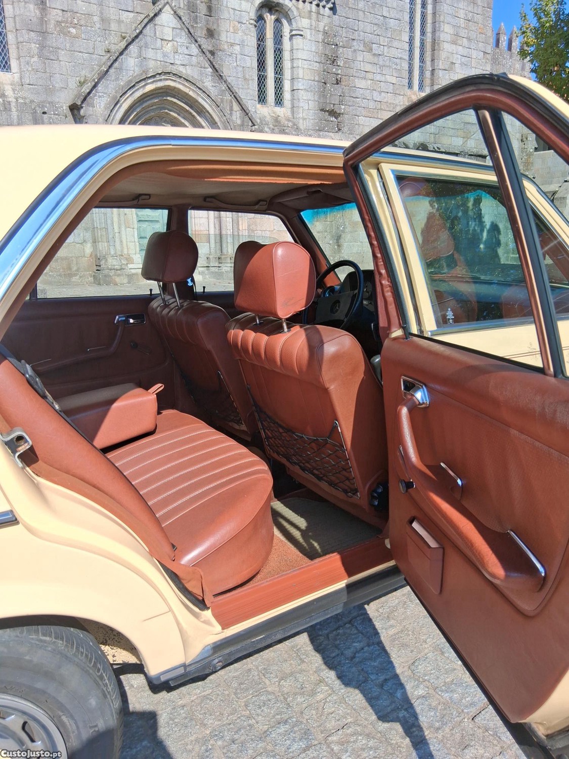 Mercedes-Benz 240 W123 240D Versão Americana foto 2