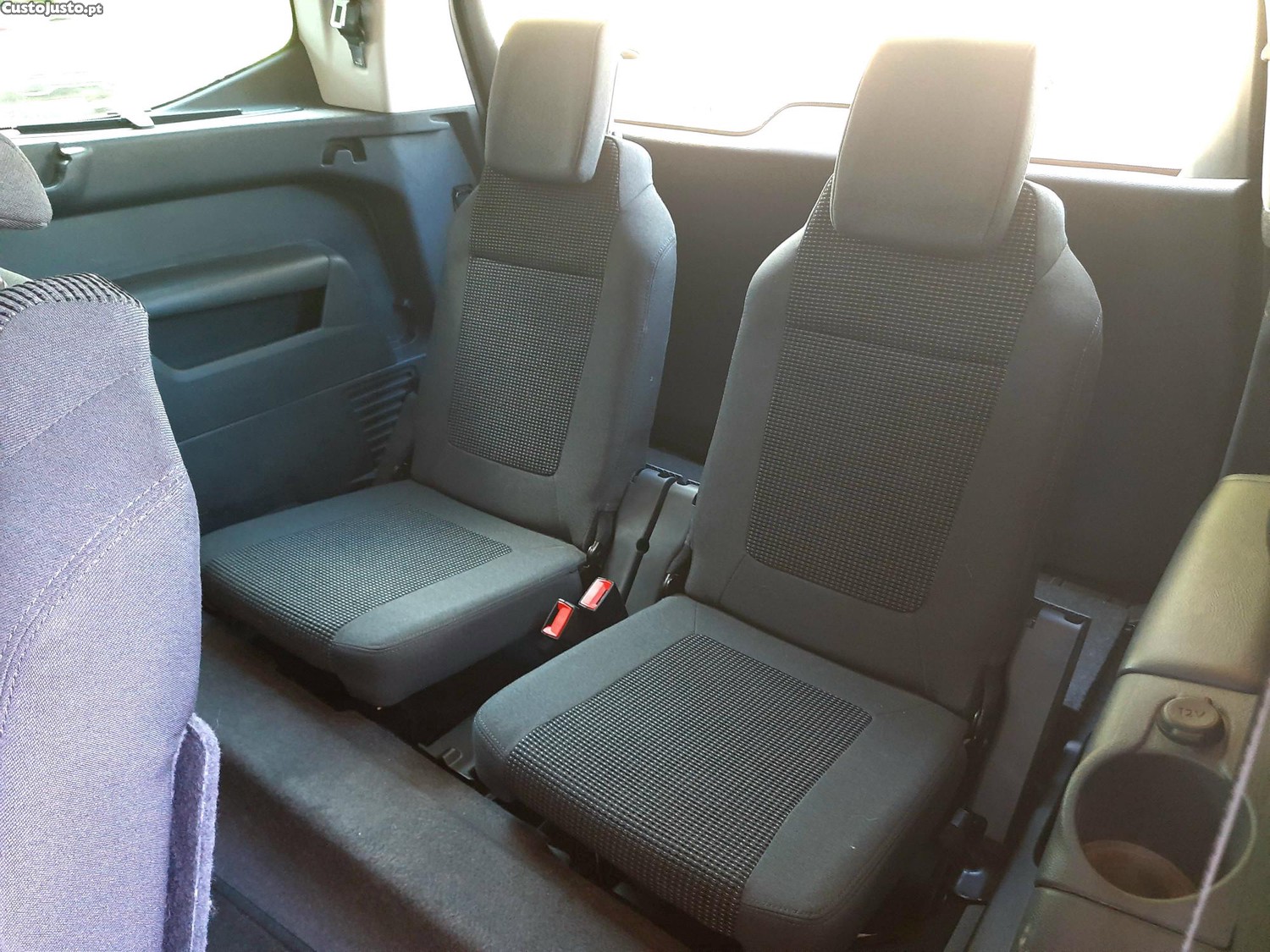 Peugeot 5008 1.6 BlueHDi Allure — fotografia 3