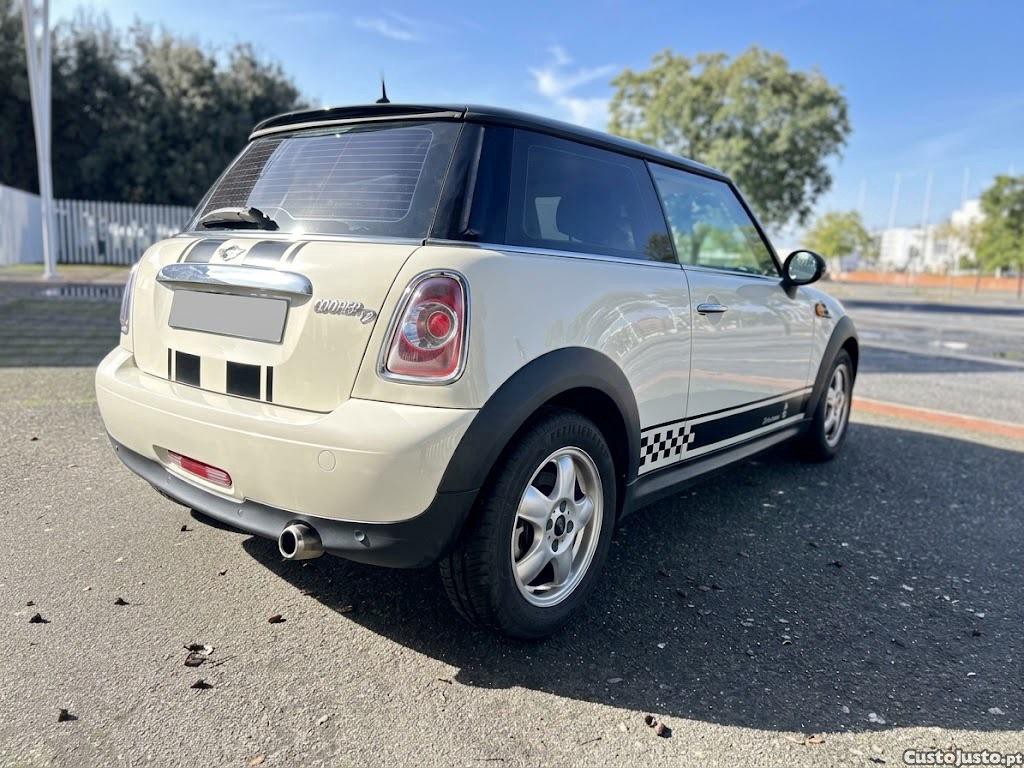MINI Cooper 1.6 D — fotografia 2