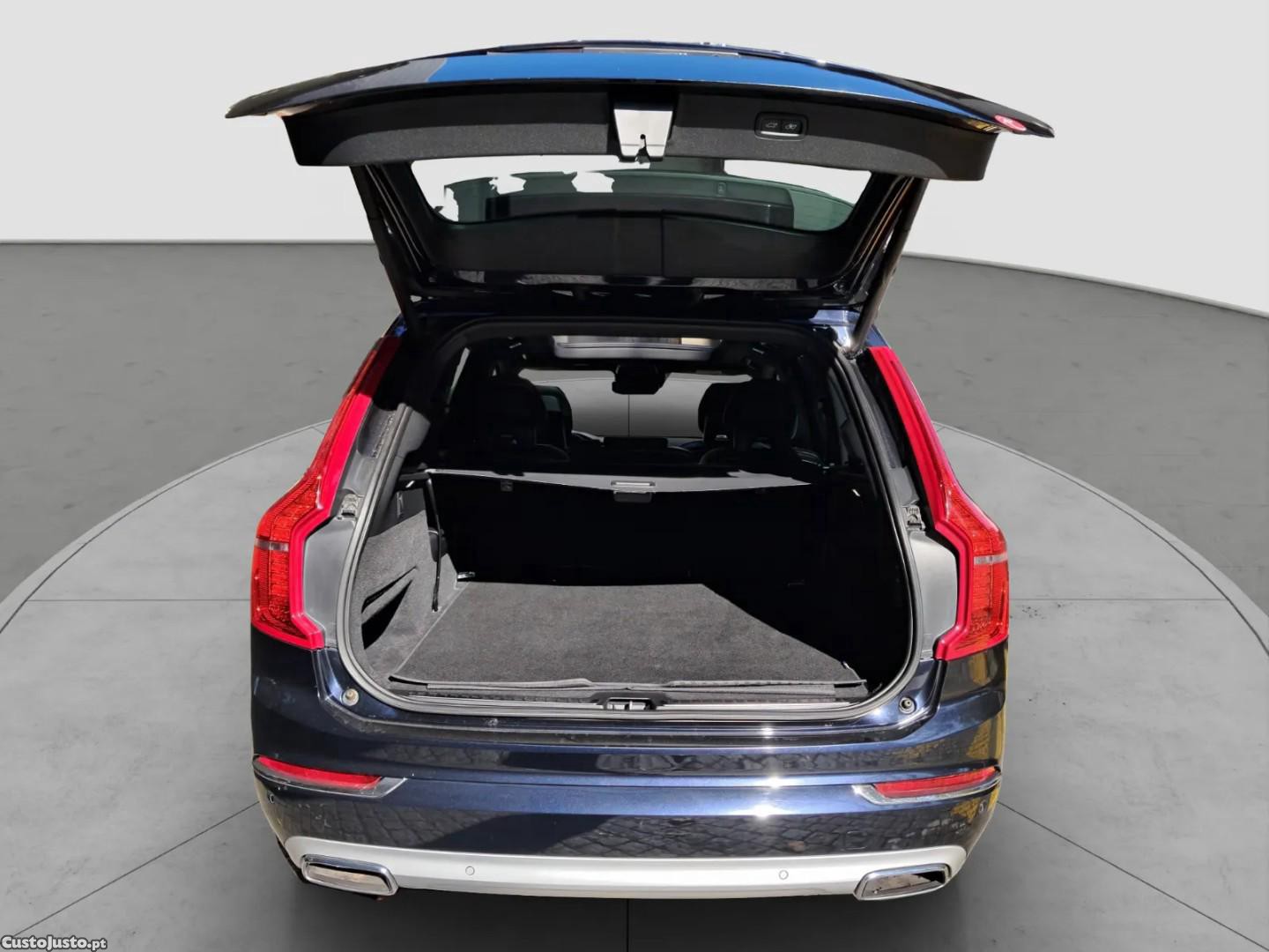 Volvo XC 90 2.0 D4 Momentum — fotografia 4