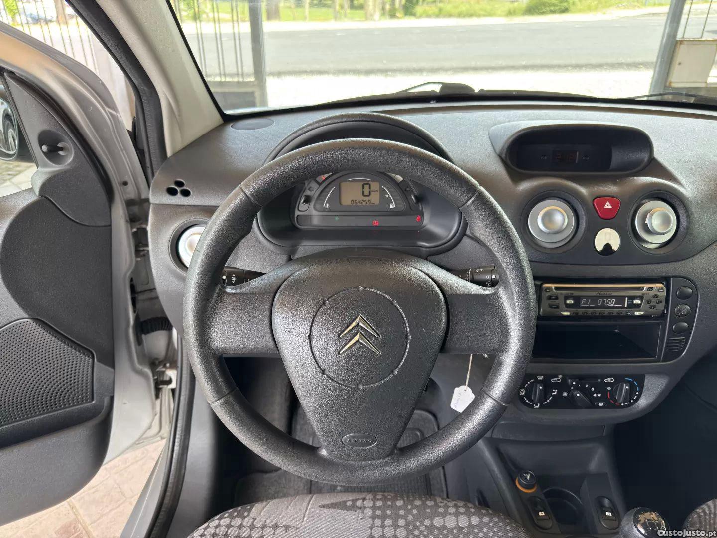 Citroën C2 1.1 — fotografia 4