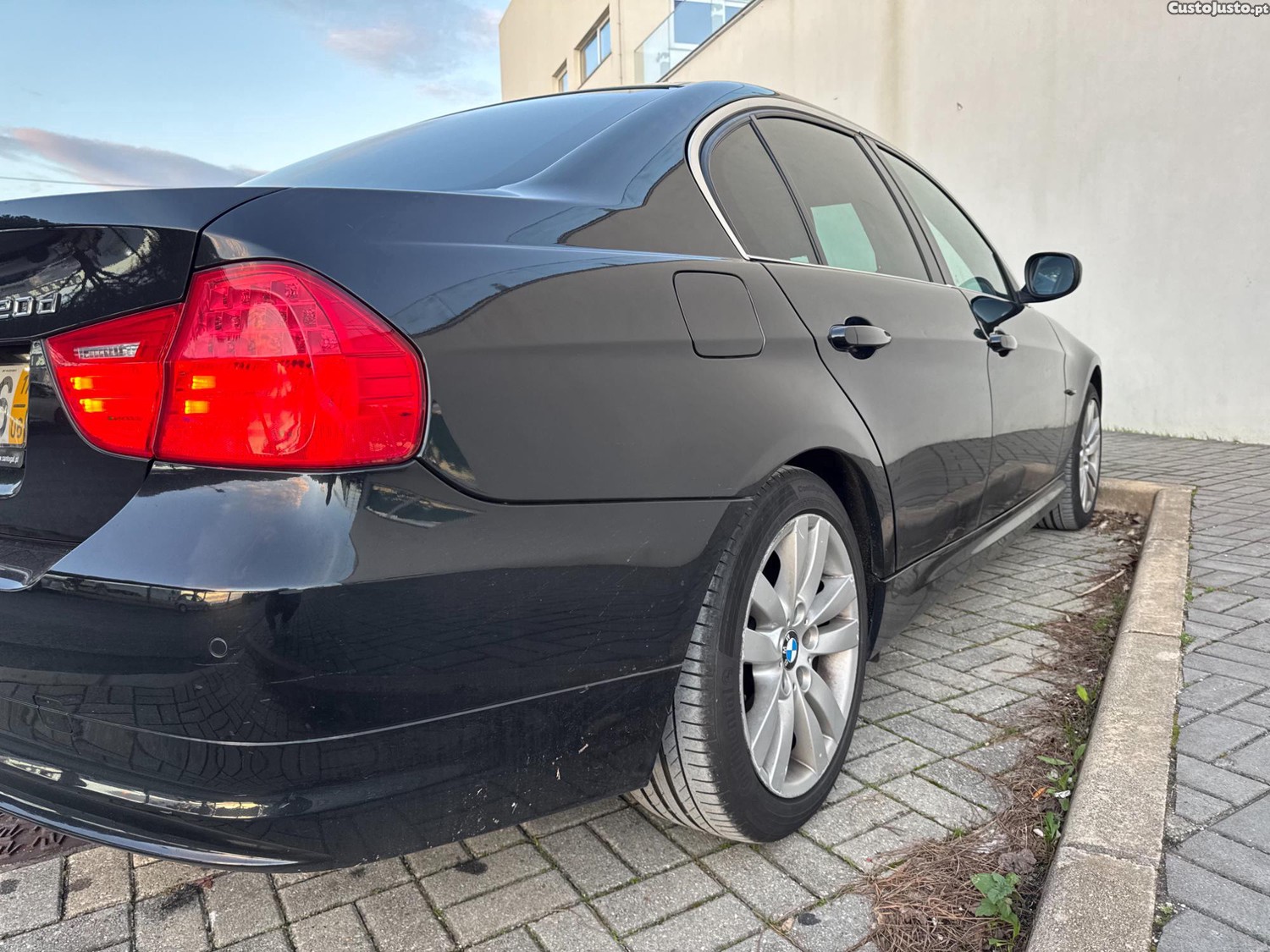 BMW 320 D — fotografia 6