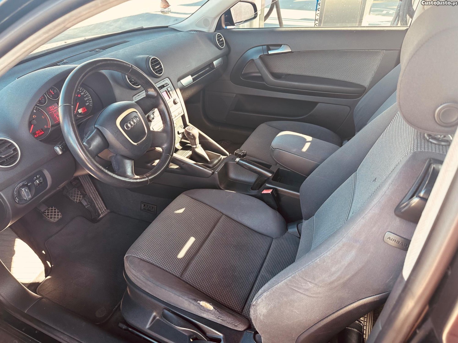 Audi A3 1.9 TDI — fotografia 2