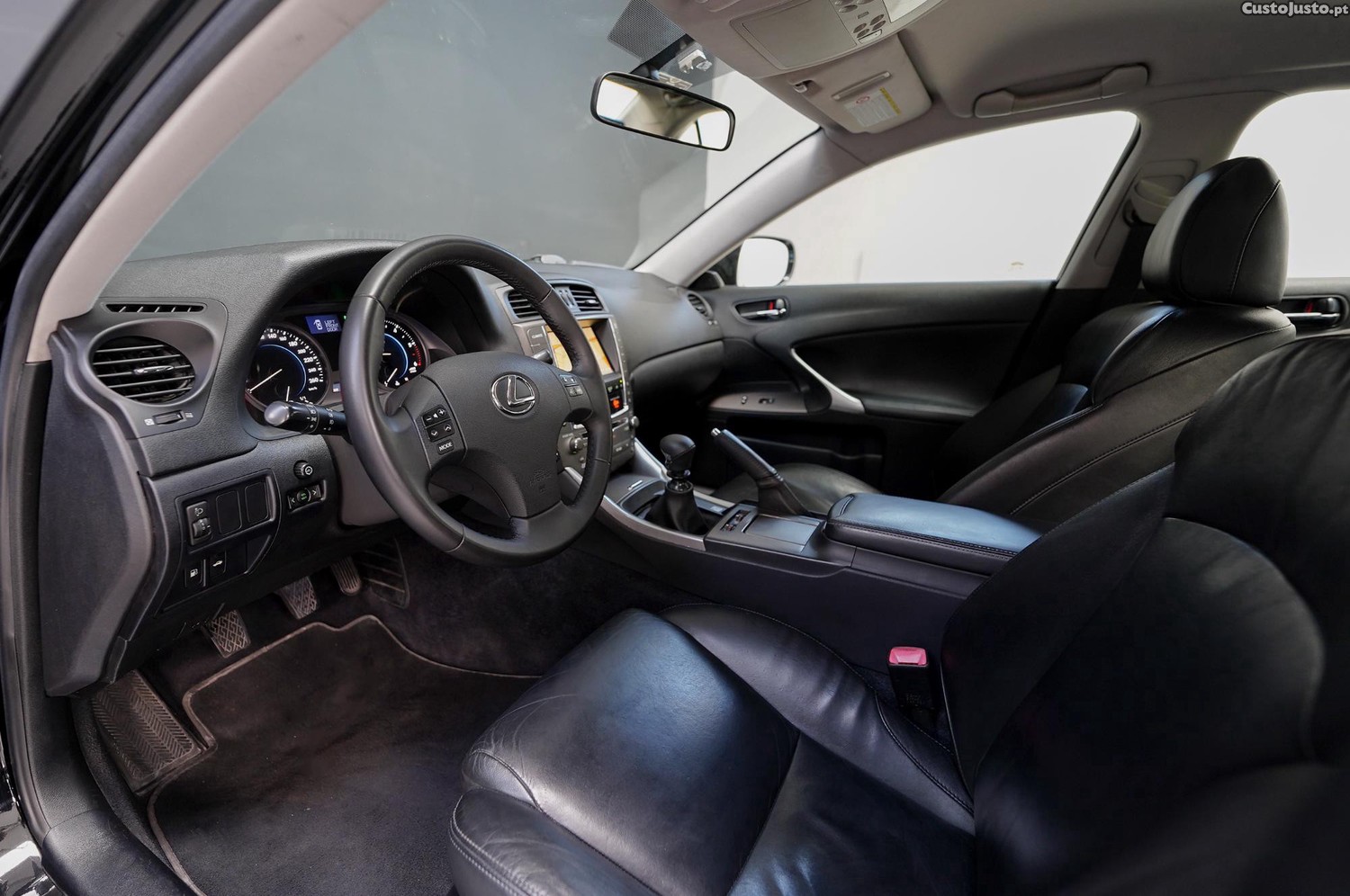 Lexus IS Executive 2G — fotografia 15