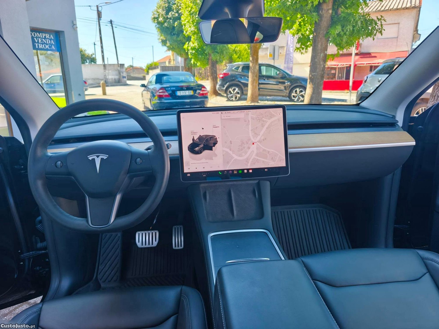 Tesla Model Y Dual Motor Long Range Performance — fotografia 2