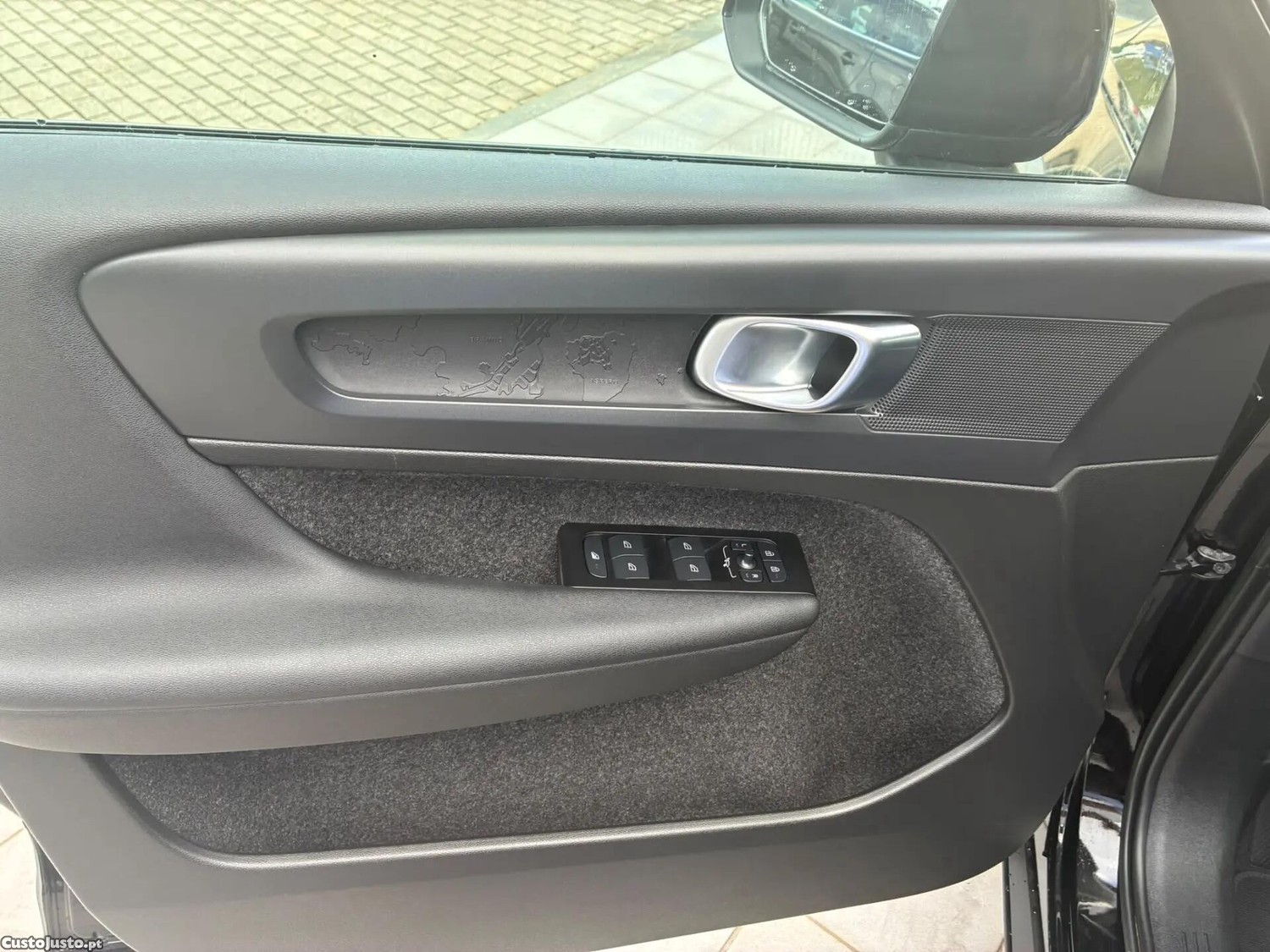 Volvo XC 40 1.5 T2 Momentum Plus Geartronic — fotografia 23