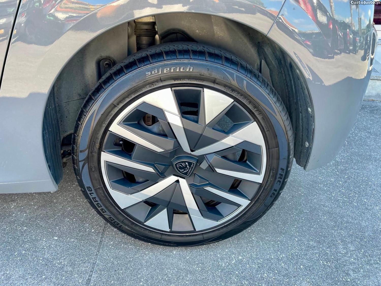 Peugeot 208 1.2 PureTech Active Pack — fotografia 7
