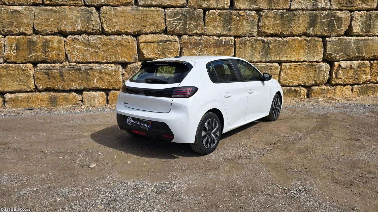 Peugeot 208 1.2 PureTech Active - 24 — photo 2