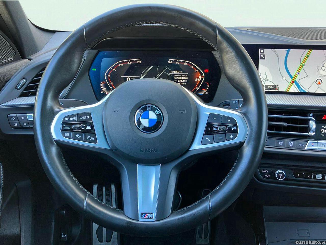 BMW 118 i Pack Desportivo M Auto — fotografia 10