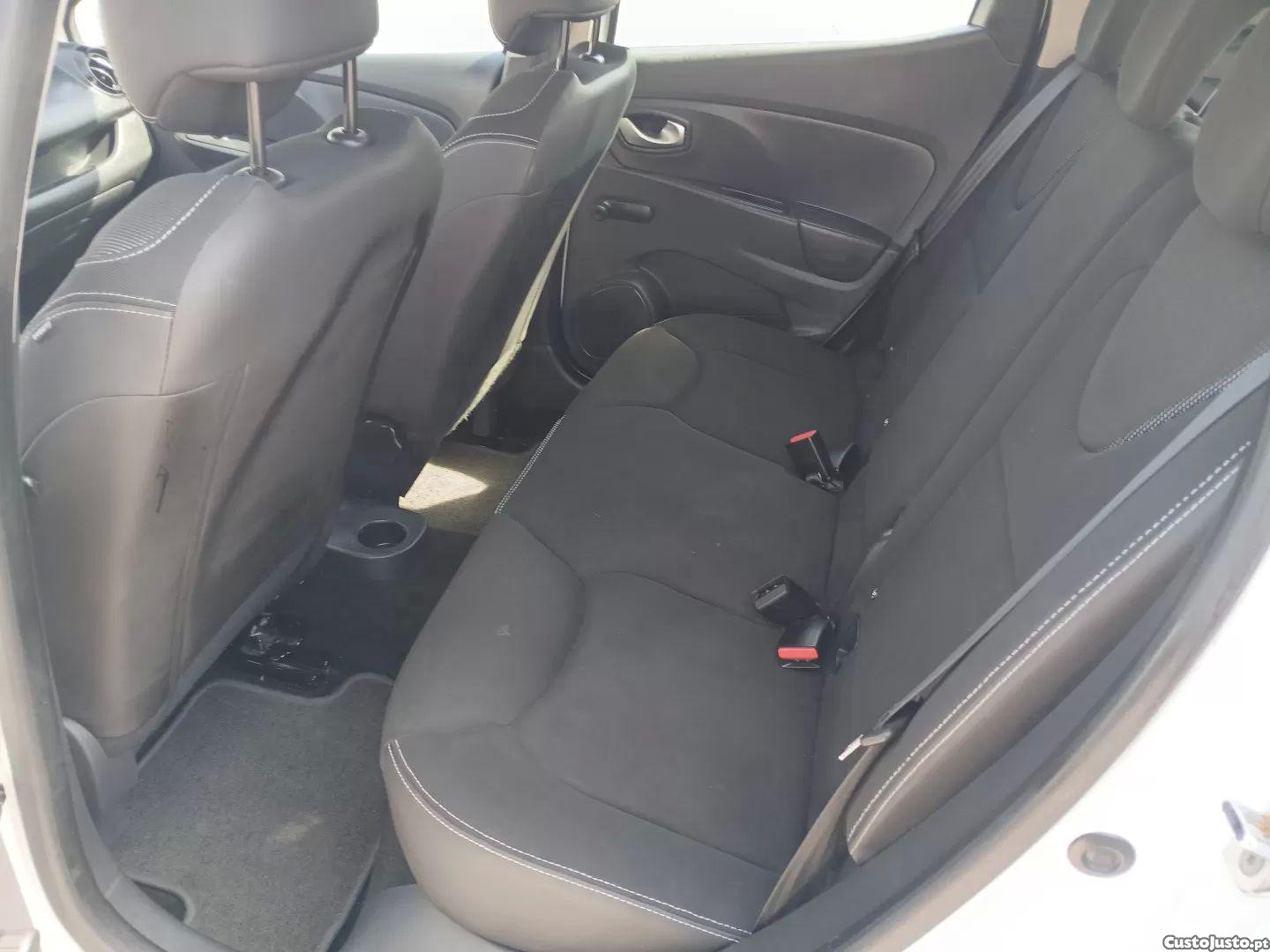 Renault Clio 1.5 dci confort — fotografia 8