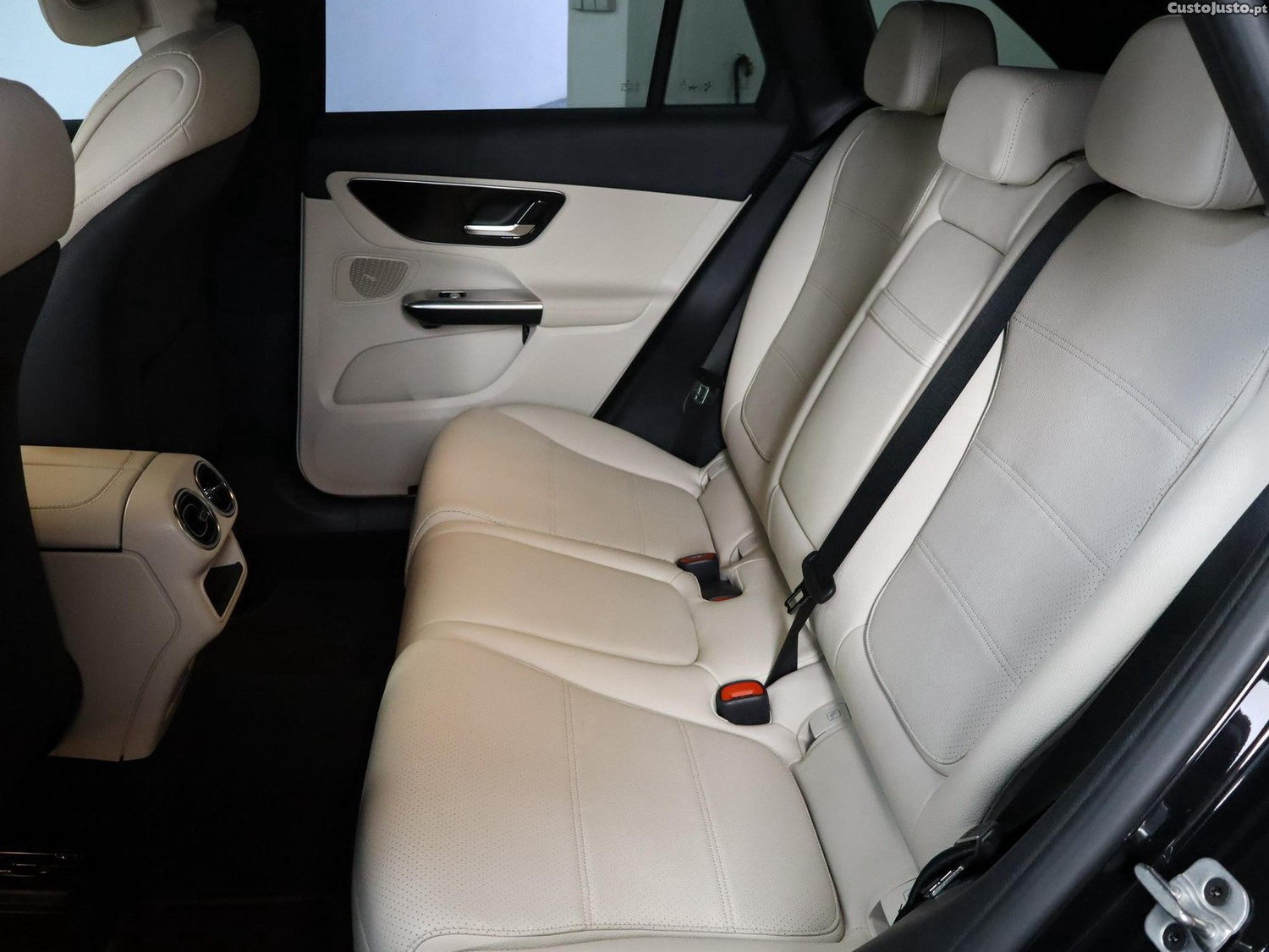 Mercedes-Benz GLC 300 de 4Matic — fotografia 12