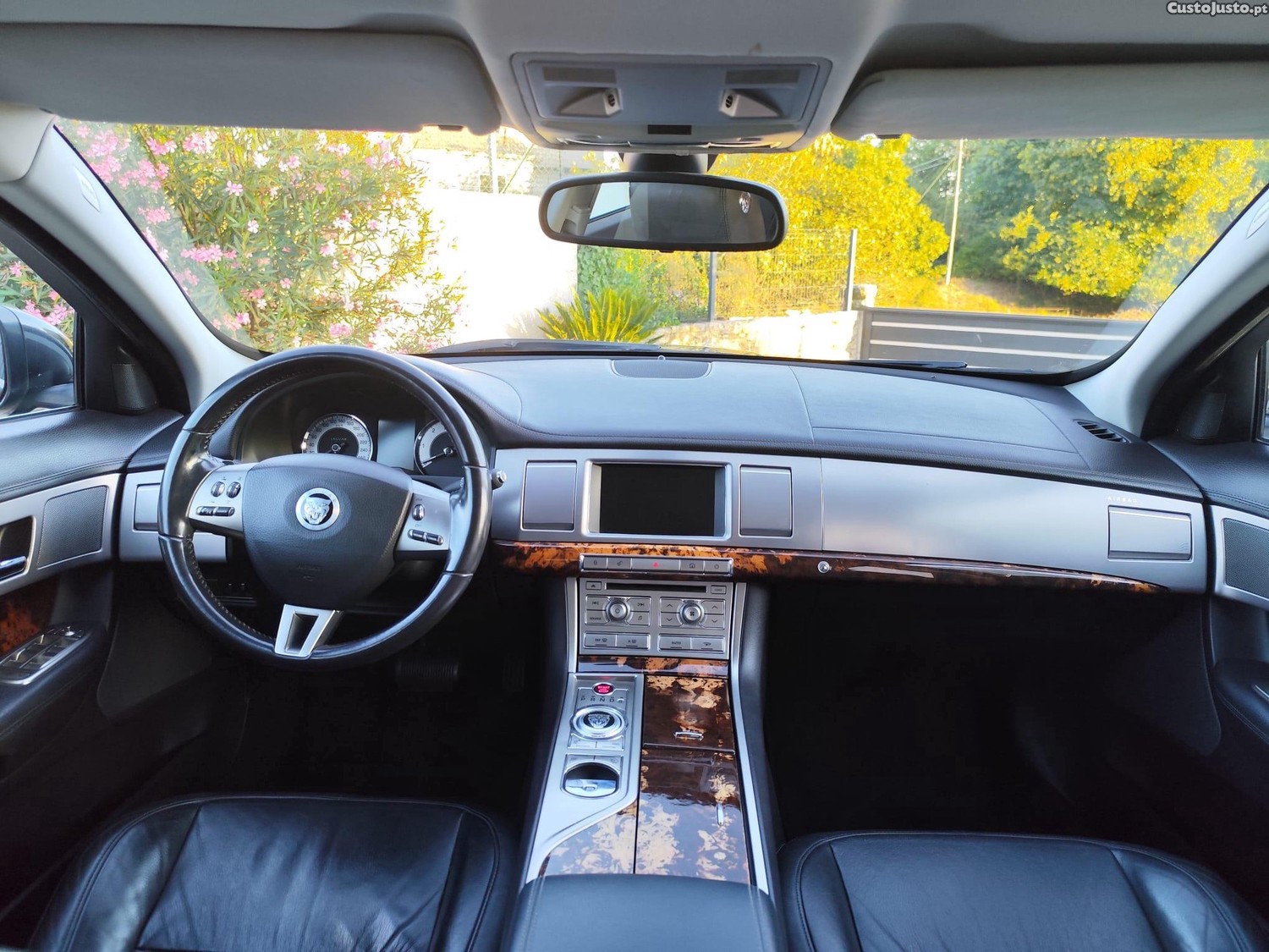 Jaguar XF Luxury - 11 foto 5