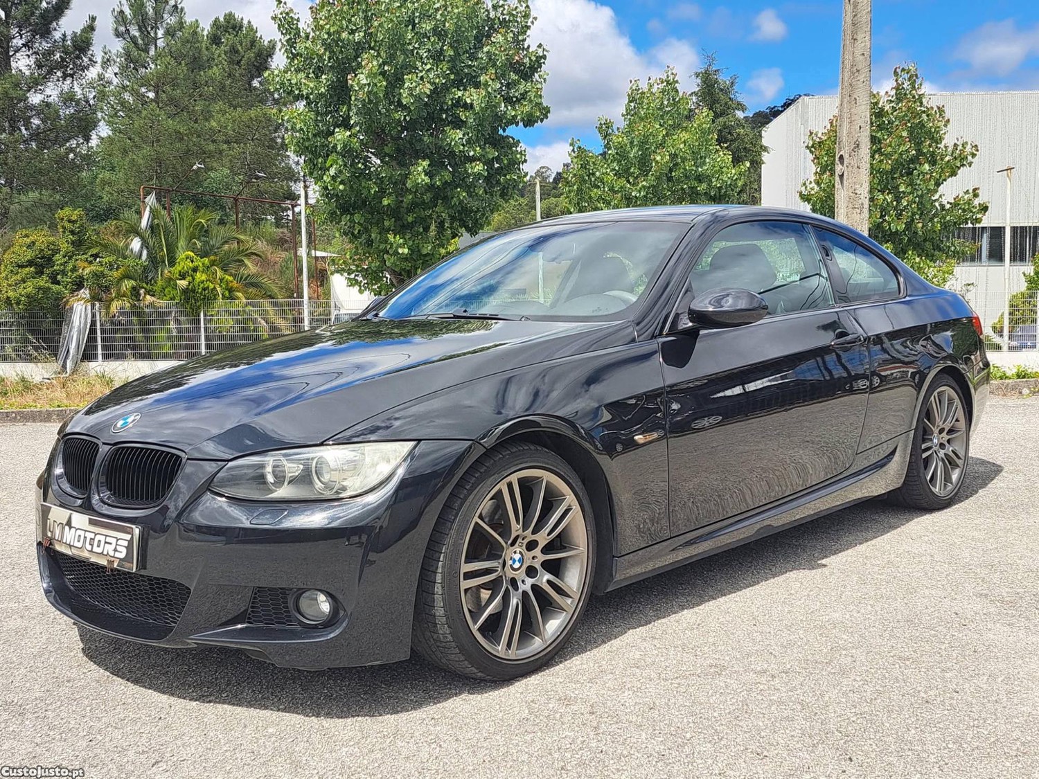 BMW 320 D Coupé Pack M 177 cv - 08 — photo 3