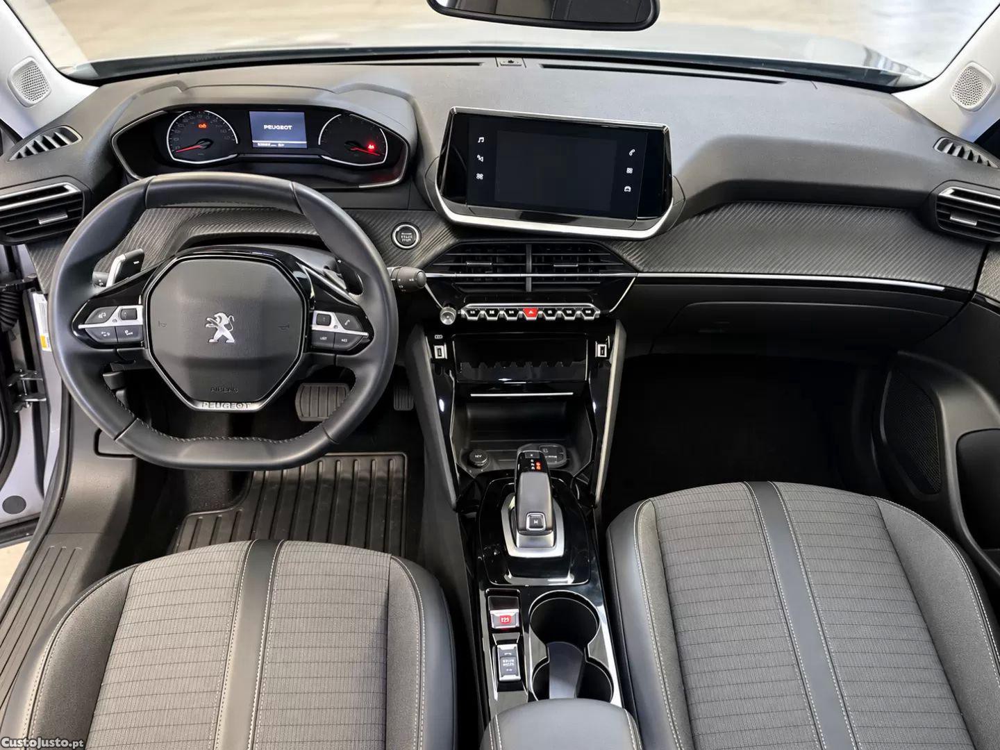 Peugeot 2008 Puretech 130 eat8 allure pack — fotografia 4