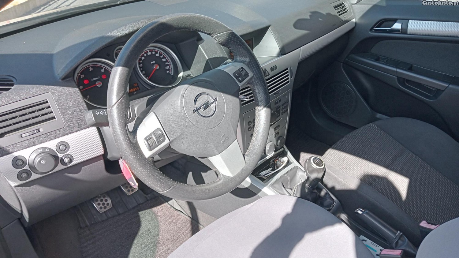 Opel Astra 1.3cdti — fotografia 7